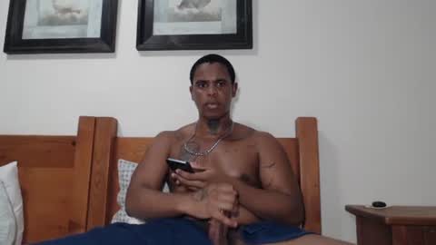 Snapshot of bedroom_gangster chatting on November 12, 7:03 pm Frank online show from November 12, 7:03 pm