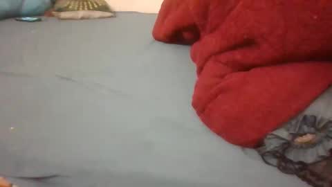 Snapshot of beebaby_xx chatting on September 18, 10:01 pm beebaby_xx online show from September 18, 10:01 pm