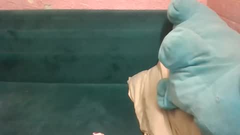 Snapshot of beebaby_xx chatting on October 23, 3:50 am beebaby_xx online show from October 23, 3:50 am