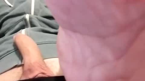 Snapshot of beeboysama chatting on October 7, 11:02 pm TheBee online show from October 7, 11:02 pm