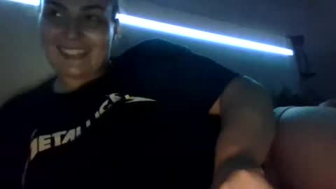 Snapshot of beeinmedeep chatting on December 15, 2:59 pm beeinmedeep online show from December 15, 2:59 pm