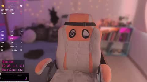 Snapshot of beethmanning_ chatting on December 19, 9:00 pm online show from December 19, 9:00 pm