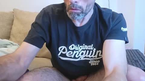 Snapshot of begbestuk chatting on October 24, 2:08 am begbestuk online show from October 24, 2:08 am