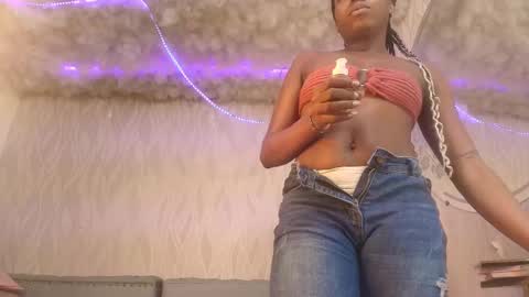 Snapshot of begoniia_ chatting on February 25, 3:09 am Begonia online show from February 25, 3:09 am