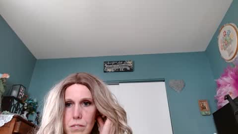 Snapshot of bekindbebrave chatting on March 5, 4:24 pm bekindbebrave online show from March 5, 4:24 pm