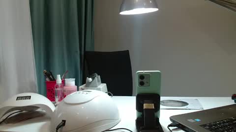 kevin and Bella online show from January 10, 7:25 am