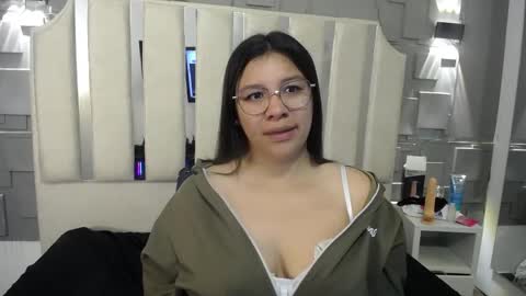 Snapshot of belen_green chatting on June 5, 12:33 pm Belen online show from June 5, 12:33 pm