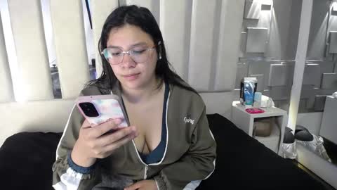 Snapshot of belen_green chatting on June 6, 11:15 am Belen online show from June 6, 11:15 am