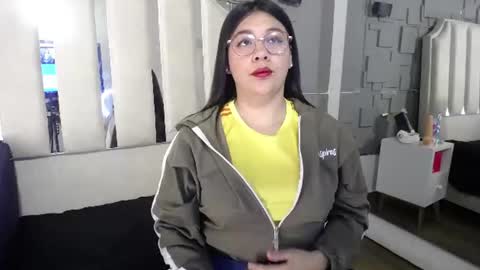 Snapshot of belen_green chatting on June 17, 11:01 am Belen online show from June 17, 11:01 am