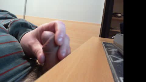 Snapshot of belgianfatcock chatting on January 7, 4:18 am belgianfatcock online show from January 7, 4:18 am