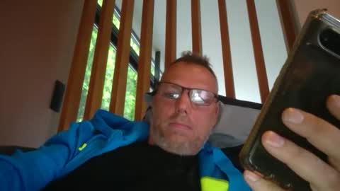 belgianordenary online show from May 12, 5:37 am