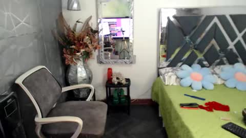 Snapshot of belinamartin254 chatting on February 15, 3:25 am belinamartin online show from February 15, 3:25 am