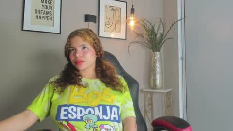 Snapshot of belinda_hills chatting on December 22, 7:21 pm belinda online show from December 22, 7:21 pm