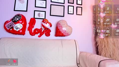 Snapshot of belinda_hills chatting on February 14, 8:05 pm belinda online show from February 14, 8:05 pm