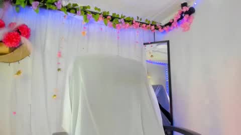 modelo independiente online show from February 11, 1:43 am