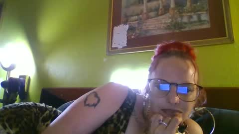 Snapshot of bell_a_90 chatting on May 14, 7:15 am bell_a_90 online show from May 14, 7:15 am