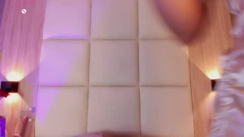 Bella cam online show from June 2, 7:49 pm