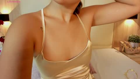 Bella cam online show from July 13, 7:16 pm