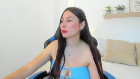 Snapshot of bella_99x chatting on July 17, 11:50 am Bel 3 online show from July 17, 11:50 am