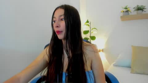 Snapshot of bella_99x chatting on July 21, 11:56 am Bel 3 online show from July 21, 11:56 am