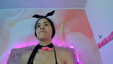 Snapshot of bella__sweets chatting on February 13, 1:08 am Melanie online show from February 13, 1:08 am