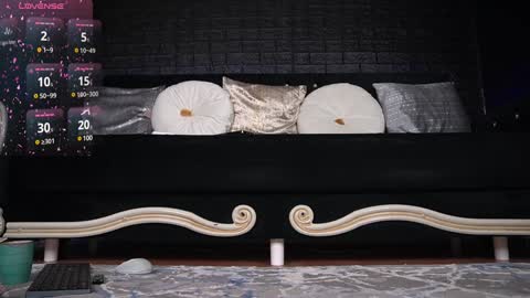 Snapshot of bella_blonda chatting on January 28, 12:05 am Emma Bella online show from January 28, 12:05 am