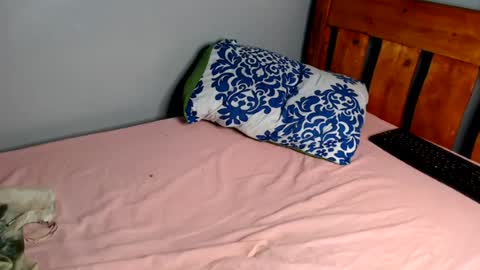 Snapshot of bella_cocy chatting on August 1, 5:29 am cocy online show from August 1, 5:29 am