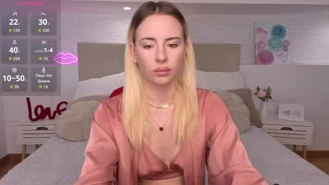 Snapshot of bella_crazyy chatting on May 13, 9:11 pm Bella online show from May 13, 9:11 pm