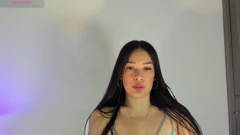 Laura online show from December 18, 9:47 am