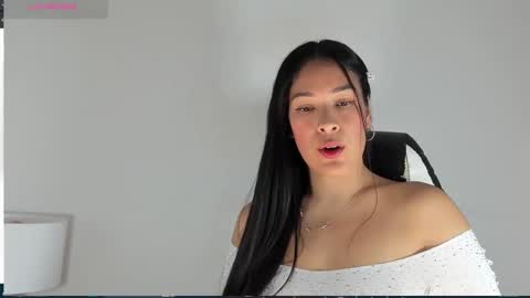 Laura online show from March 2, 9:01 pm