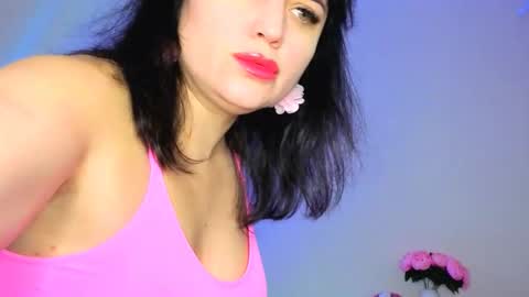 Snapshot of bella_hillss chatting on October 11, 6:50 pm Bella online show from October 11, 6:50 pm