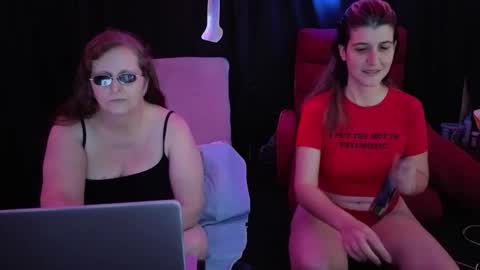 Bella James online show from October 3, 11:24 pm