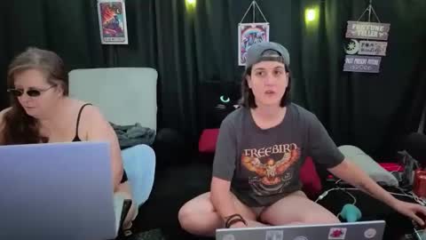 Bella James online show from November 21, 4:38 pm