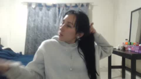 Snapshot of bella_luna34 chatting on February 24, 3:37 am bella_luna34 online show from February 24, 3:37 am