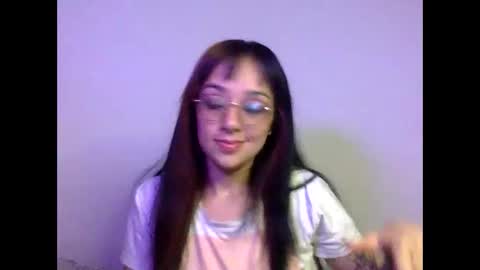 bella_mc online show from May 2, 6:35 pm