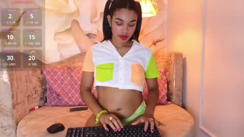 Snapshot of bella_moonlight_cr chatting on June 2, 3:30 am BELLA online show from June 2, 3:30 am