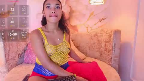 Snapshot of bella_moonlight_cr chatting on June 14, 3:52 am BELLA online show from June 14, 3:52 am