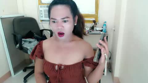 Snapshot of bella_ngo chatting on April 20, 9:34 am bella_ngo online show from April 20, 9:34 am