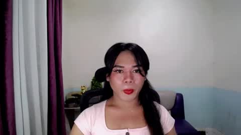 Snapshot of bella_ngo chatting on May 25, 7:47 am bella_ngo online show from May 25, 7:47 am