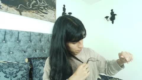 Snapshot of bella_poisonous chatting on May 23, 2:17 am Bella online show from May 23, 2:17 am