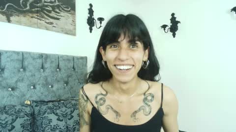 Snapshot of bella_poisonous chatting on May 30, 2:41 am Bella online show from May 30, 2:41 am