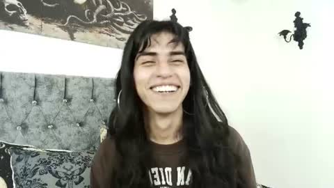 Snapshot of bella_poisonous chatting on July 29, 1:37 am Bella online show from July 29, 1:37 am