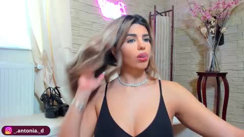 bella_posh online show from February 4, 7:36 am