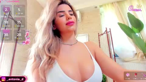 Snapshot of bella_posh chatting on June 11, 7:06 am bella_posh online show from June 11, 7:06 am