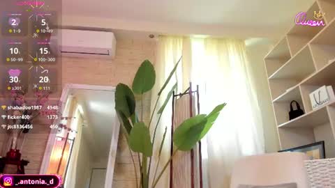 Snapshot of bella_posh chatting on July 15, 11:04 am bella_posh online show from July 15, 11:04 am