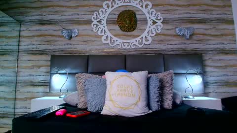 Snapshot of bella_salvatore chatting on February 12, 9:43 pm online show from February 12, 9:43 pm