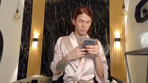 Snapshot of bella_salvatore chatting on June 29, 8:53 pm online show from June 29, 8:53 pm