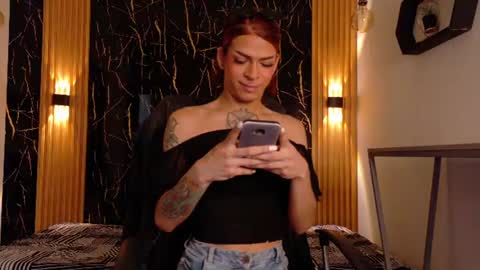 Snapshot of bella_salvatore chatting on July 1, 7:57 pm online show from July 1, 7:57 pm