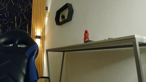 Snapshot of bella_salvatore chatting on July 9, 8:13 pm online show from July 9, 8:13 pm