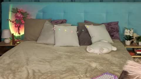 Bella online show from November 14, 12:20 am